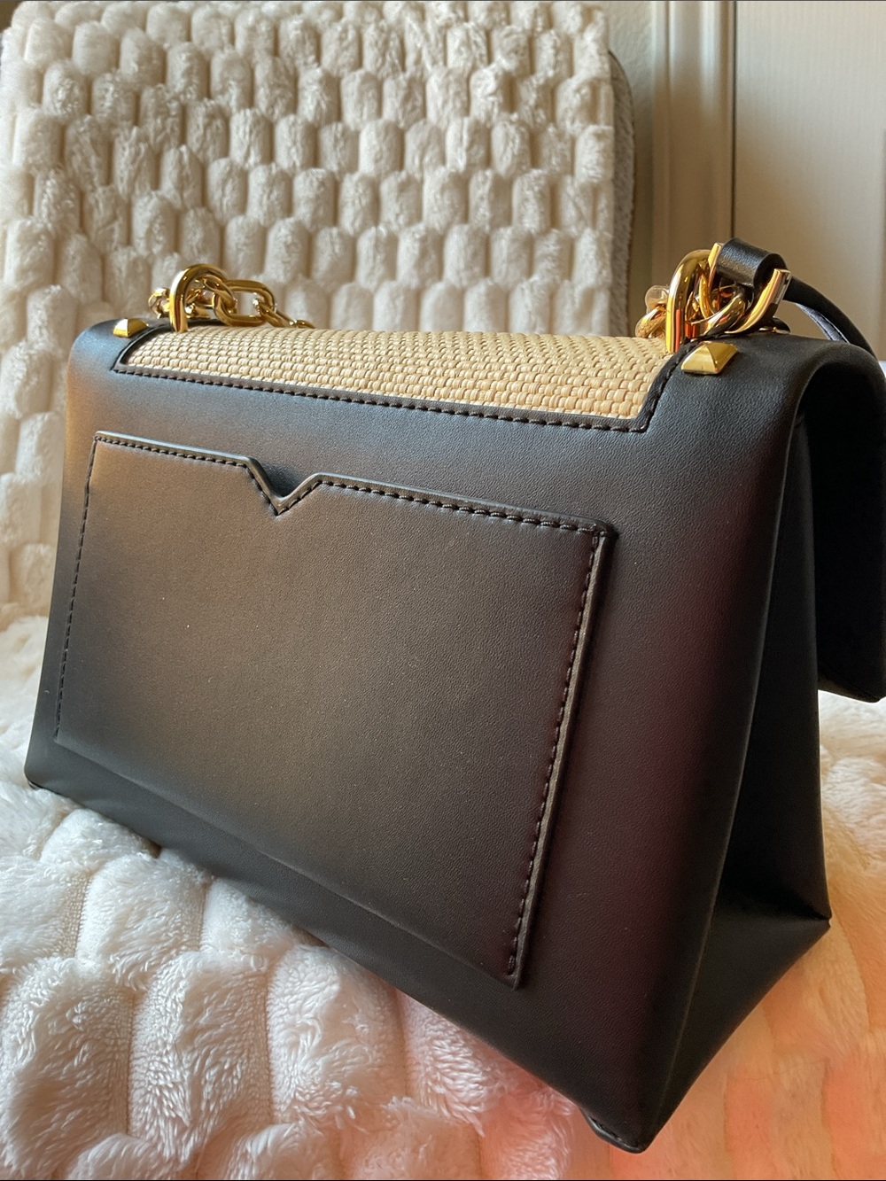 Michael Kors Black and Tan Chain-Detail Shoulder Bag - Picture 4 of 8